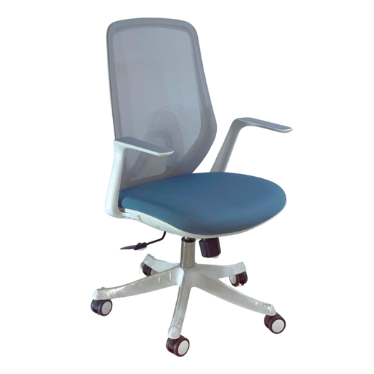 Silla ejecutiva ergonómica azul con ruedas para oficina o empresa