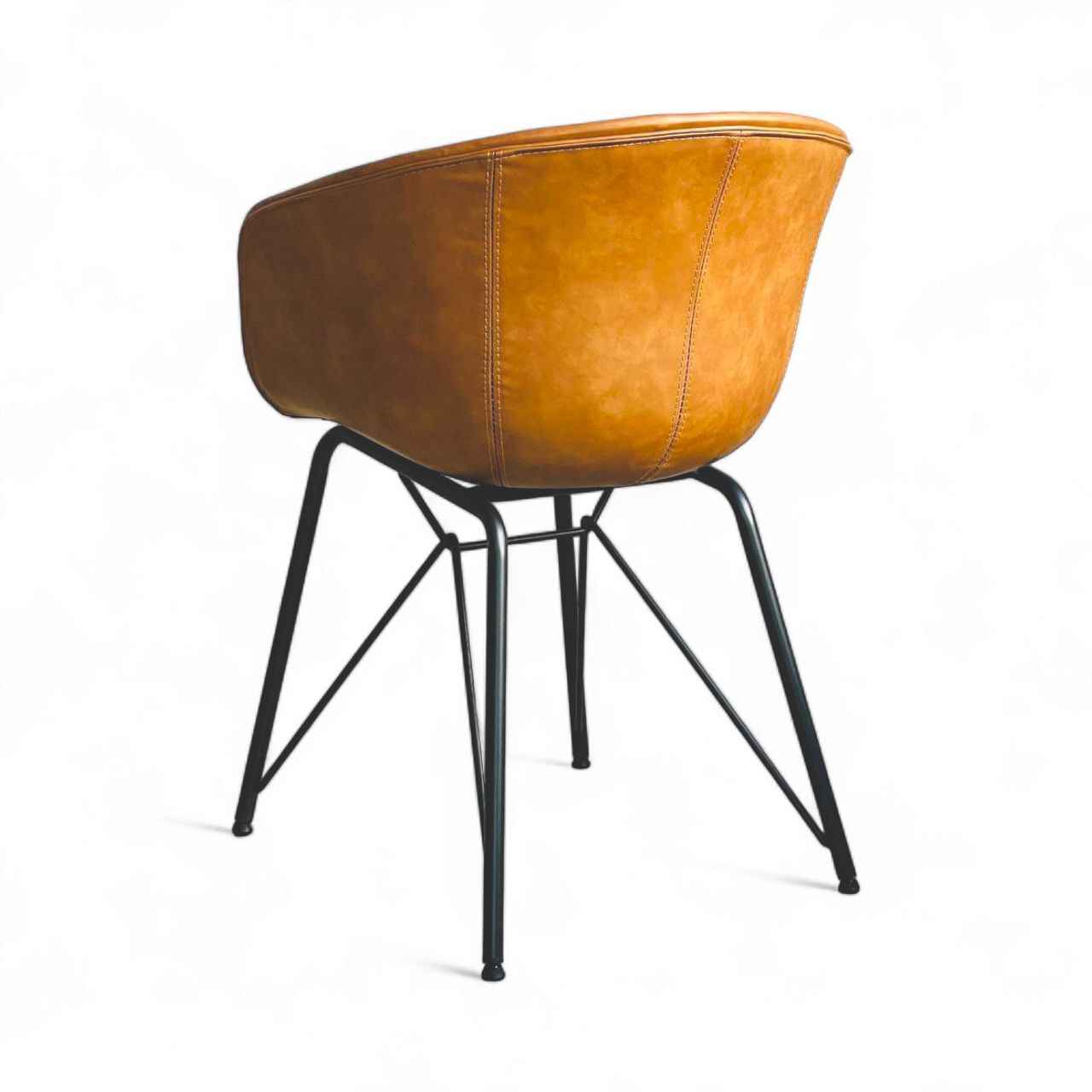 Silla Bolga Vietnam en microcuero color mostaza con patas metálicas para comedor