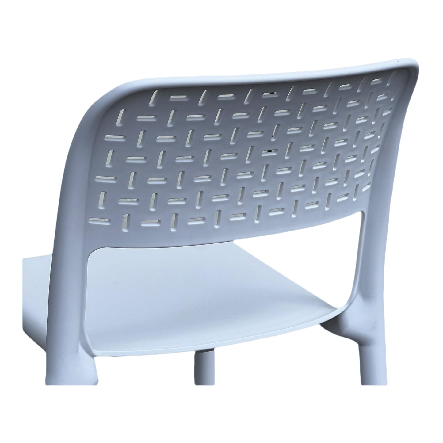 Silla con respaldo calado azul para espacios exteriores y uso comercial