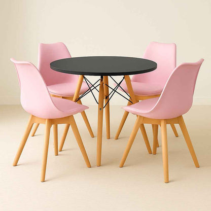 Comedor 4 puestos con mesa negra y sillas Emma rosadas para restaurante