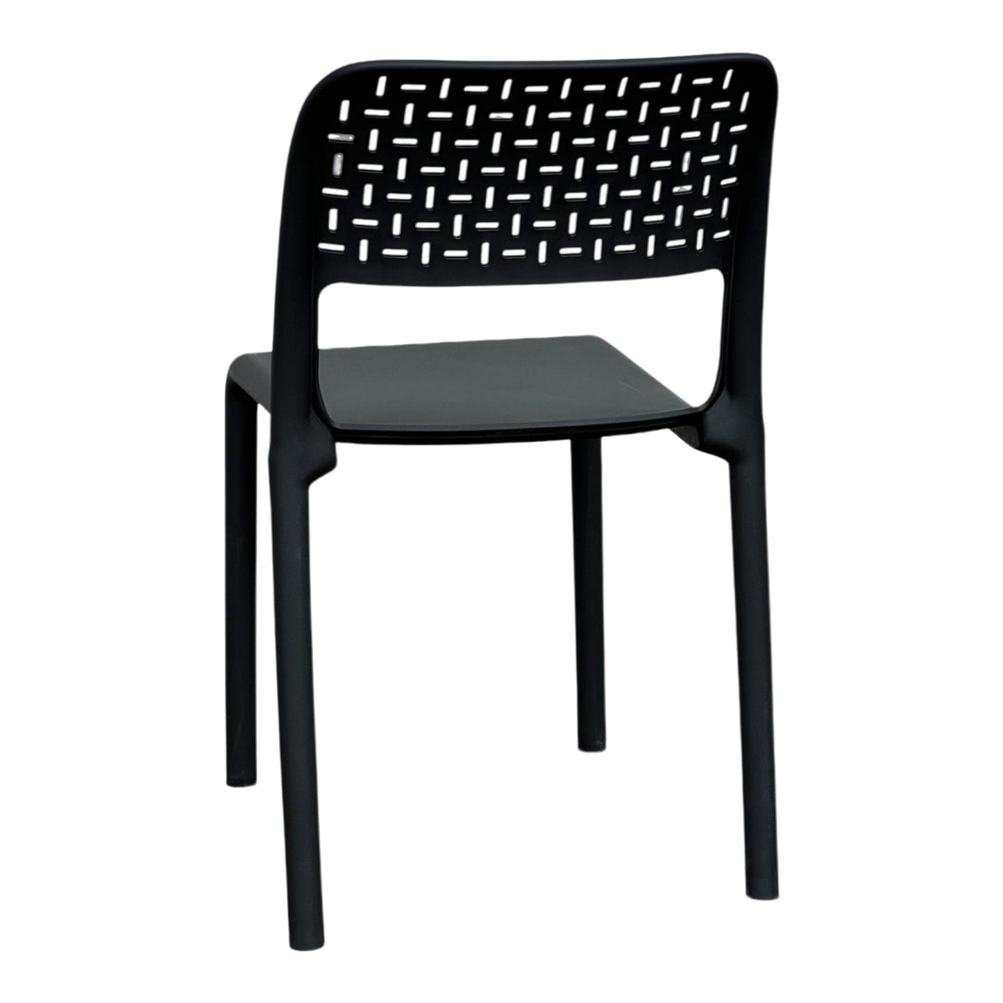Silla negra ergonómica con respaldo calado para comedor y negocio