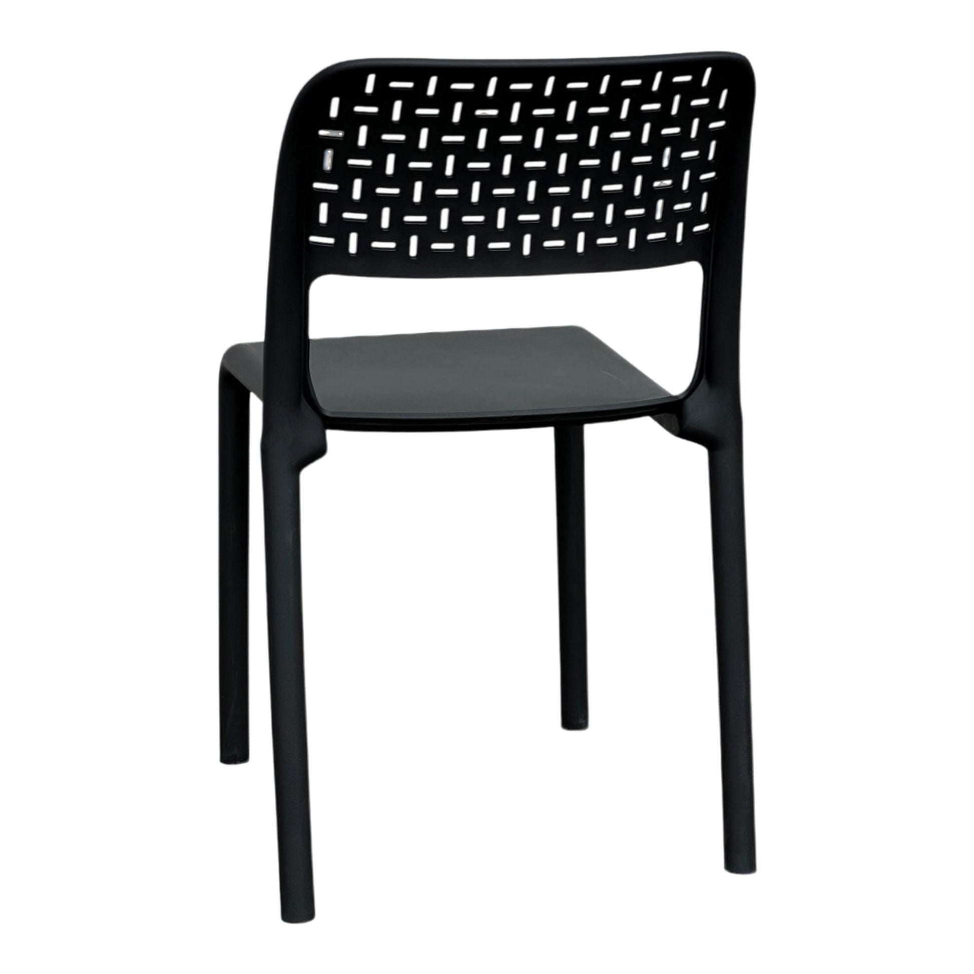 Silla negra ergonómica con respaldo calado para comedor y negocio